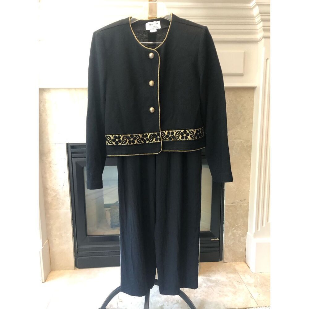 Jeffrey & Dana by Linda Hutley and Evelyn Socias Women’s Black and Gold  2 Piece
